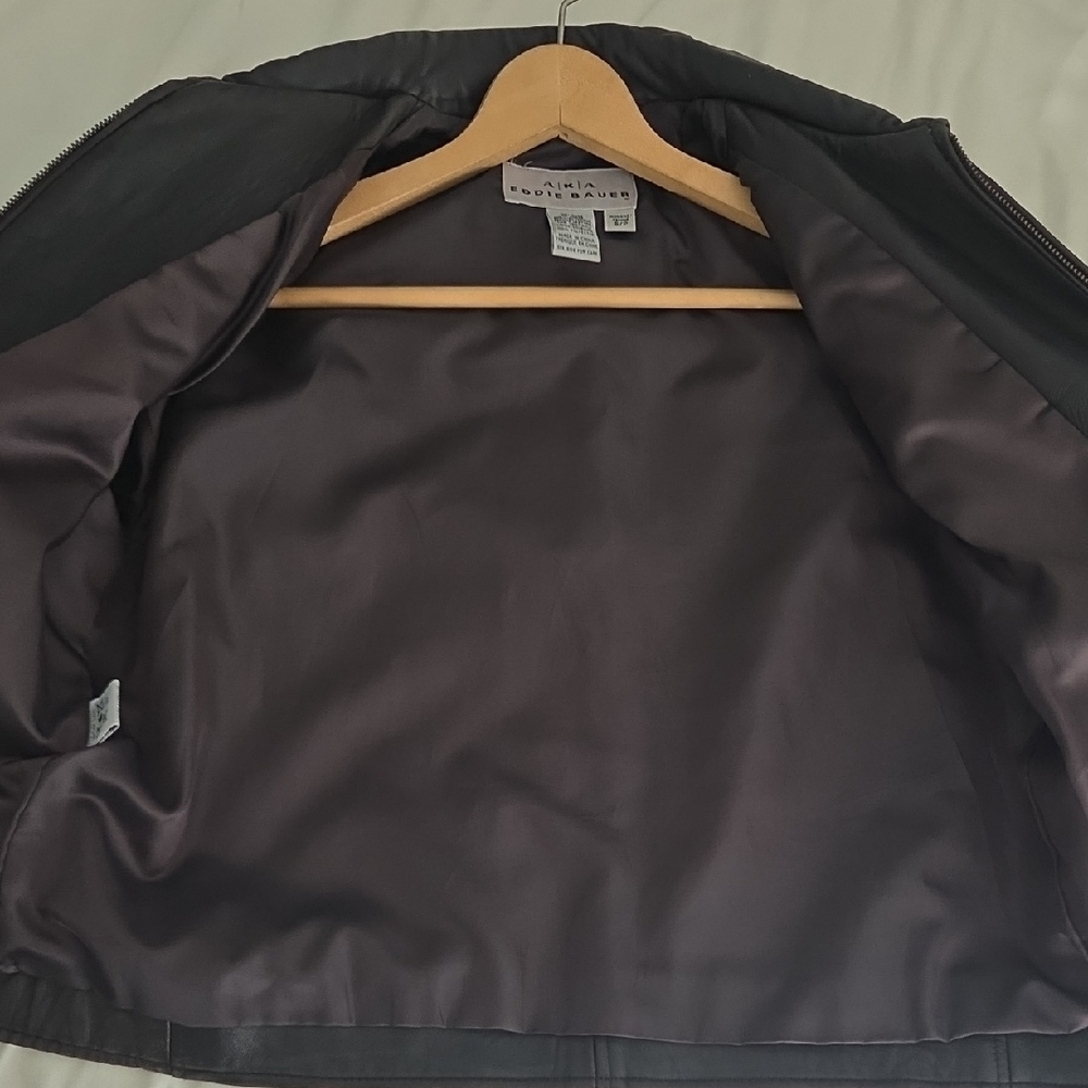 VTG AKA Eddie Bauer Brown Genuine Leather Jacket Zip Up Womens S Cropped Bomber - Picture 3 of 8